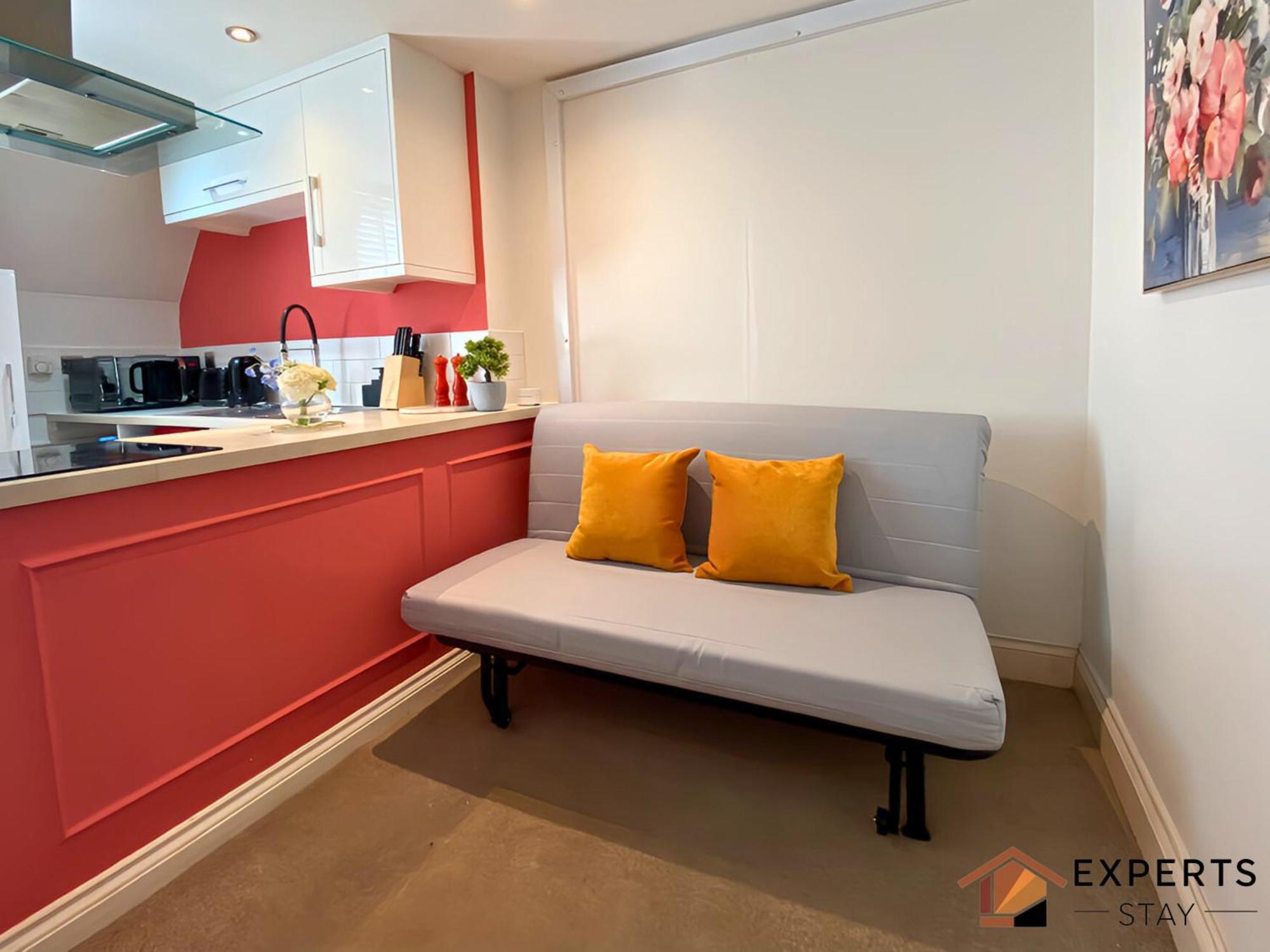 Expert 2 Bedroom Apartment *